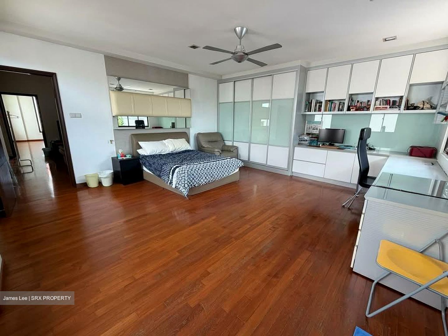 Phillips Avenue (D19), Semi-Detached #572256271